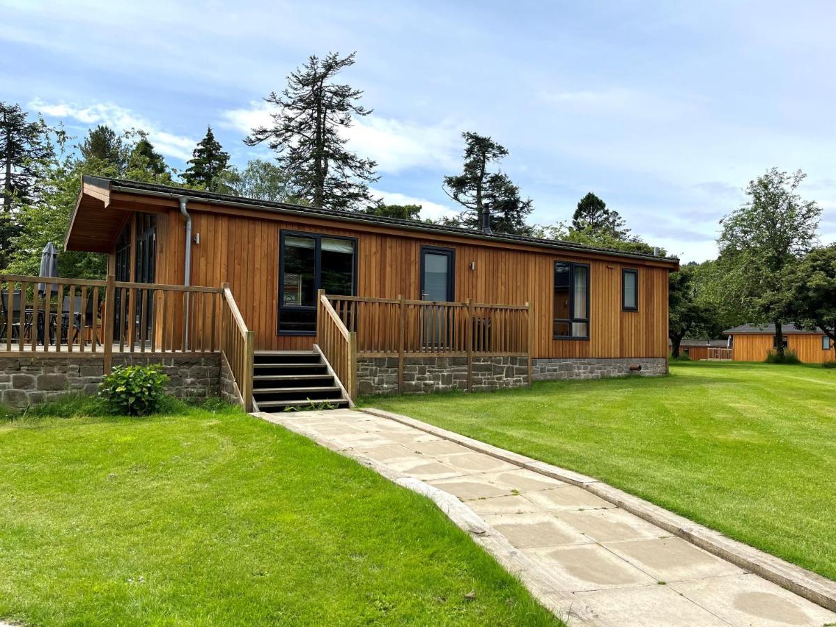 Skyline Lodge Loch Lomond Castle Lodges Баллок Экстерьер фото